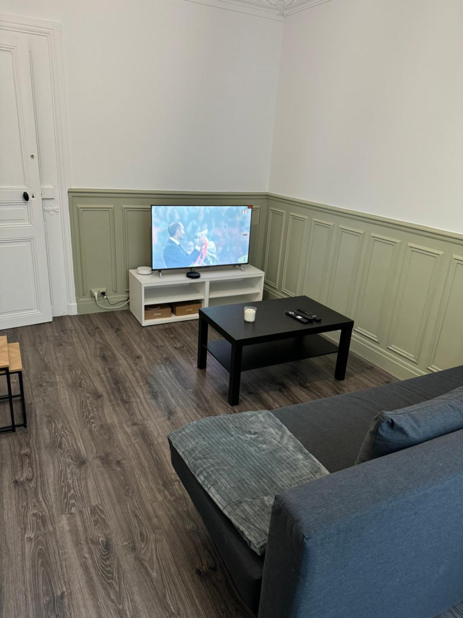 Appartement Haussmanien Париж Екстериор снимка